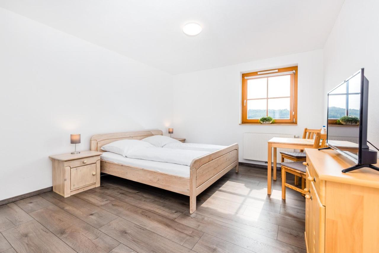 Der Bradler Bed and Breakfast Ebhausen Buitenkant foto